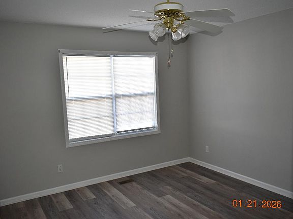 5th image of 3917 Sterling Pointe Dr Unit Kk9