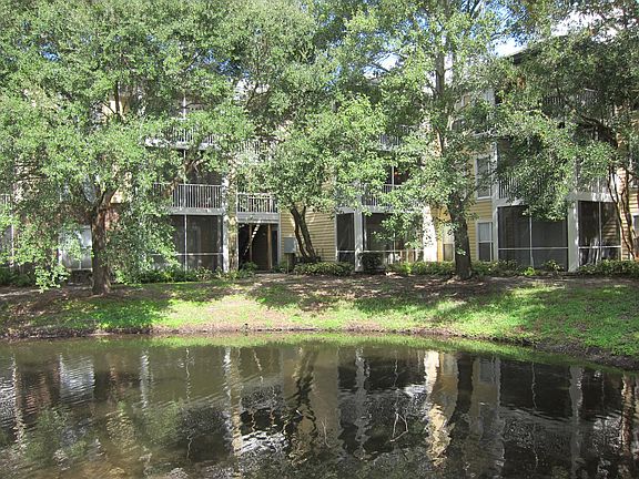 2nd image of 10028 Strafford Oak Ct
