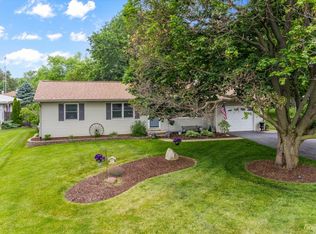 65 N Cannonball Trl, Bristol, IL 60512