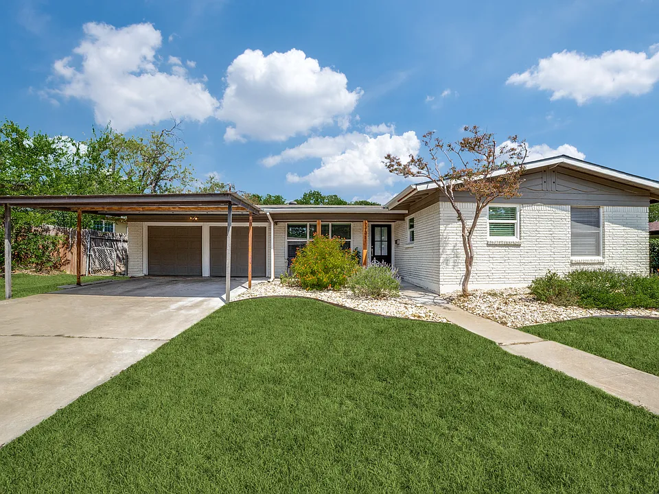 333 Teakwood Ln