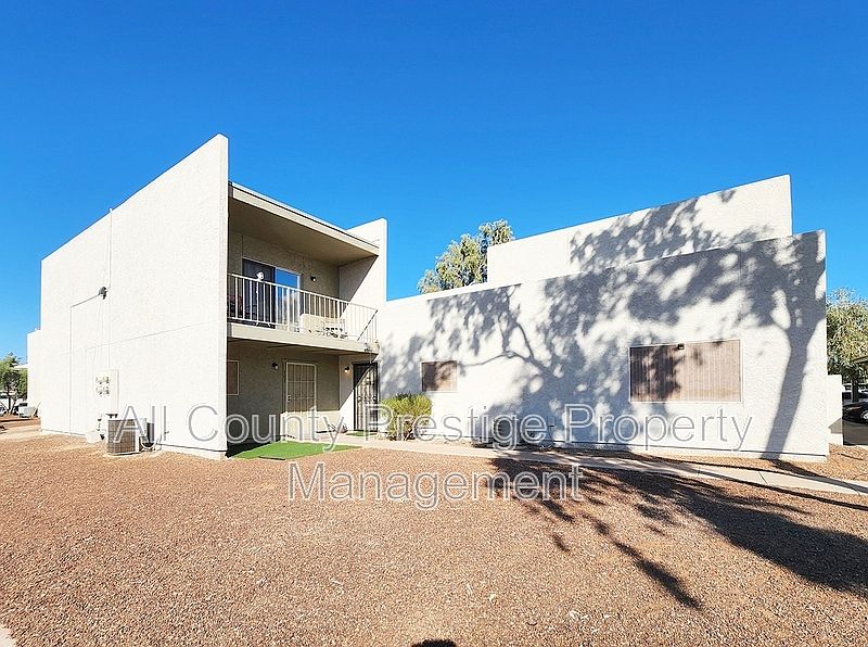 1st image of 2822 E Tierra Buena Ln #102