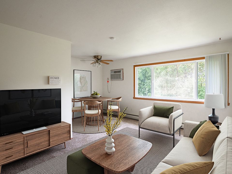 Fargo, ND Luxford Apartments | 11B | Living