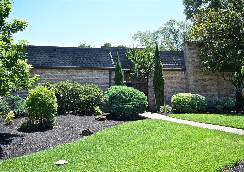 1st image of 3319 Deerwood Ln