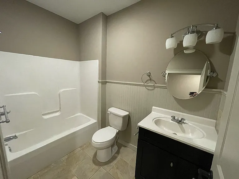 126-132 Franklin Ave #9 — Photo 10