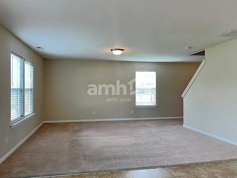 7161 Lakeland Trails Blvd — Photo 8
