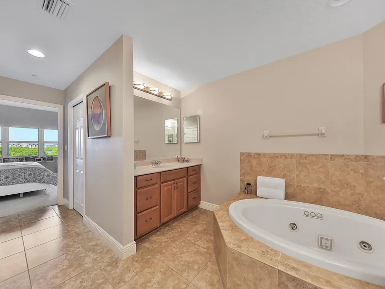 7070 Key Haven Rd — Photo 5