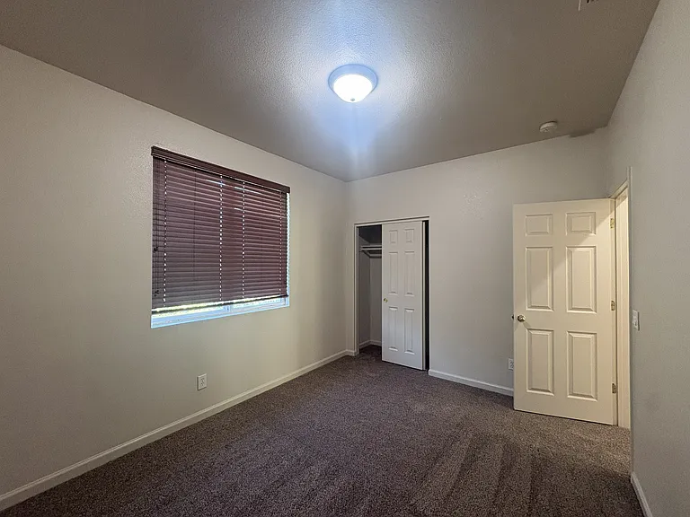 3564 Sarasota Ave — Photo 20