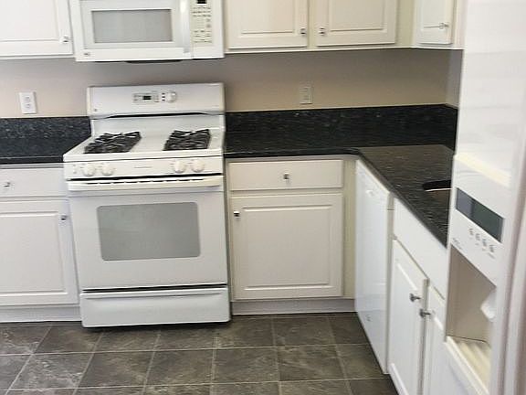 3rd image of 311 Woodruff Park Ln