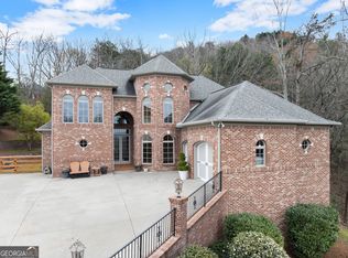 777 Oak Pointe Dr, Cleveland, GA 30528