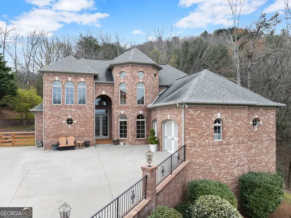777 Oak Pointe Dr, Cleveland, GA 30528