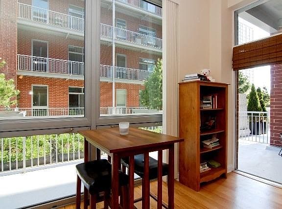 3rd image of 2025 S Indiana Ave APT 207