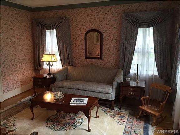 4th image of 44 Elmwood Ave