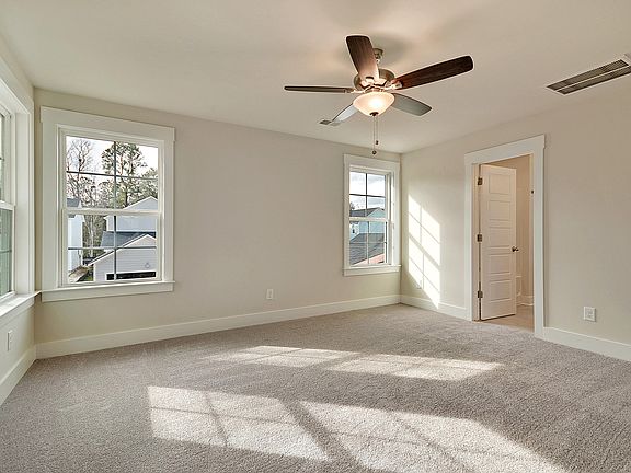 103 S Commodore Wy Master Bedroom