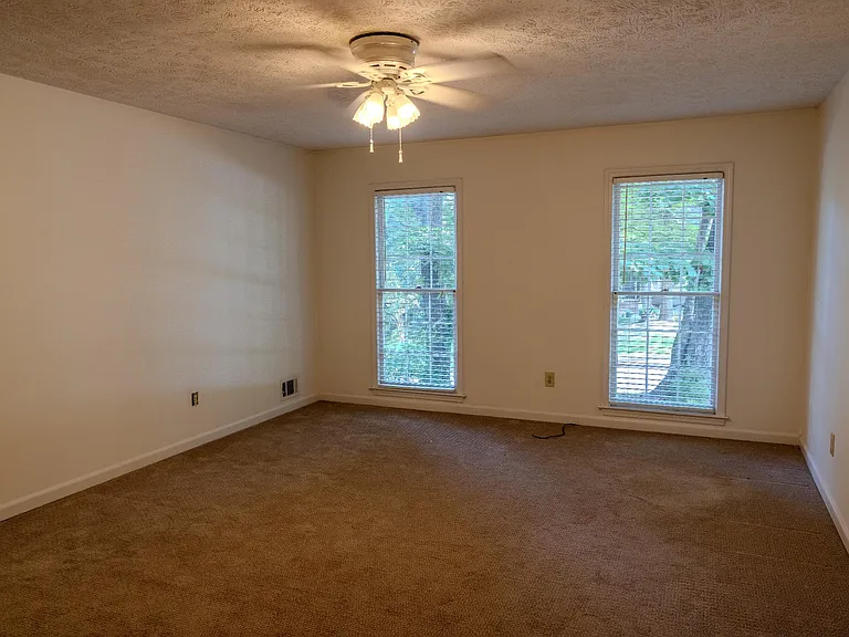 2858 Livsey Dr — Photo 13