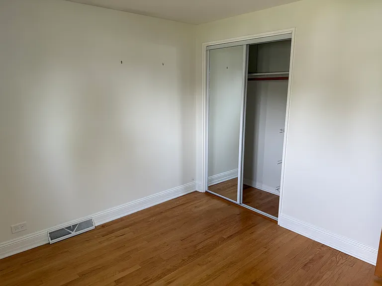 212 Valerie Ct — Photo 23