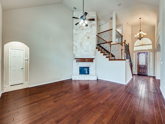 5th image of 1222 Oak Hill Ln