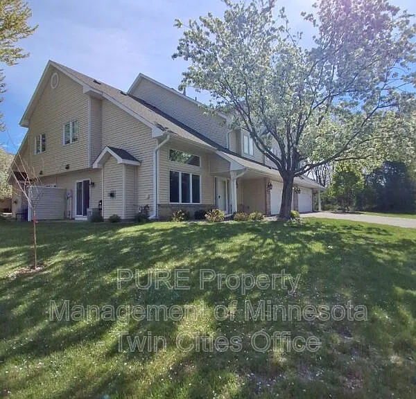 1860 Cliff Lake Ct — Photo 11