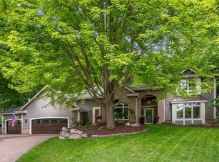 6331 Summit Cir, Chanhassen, MN 55317