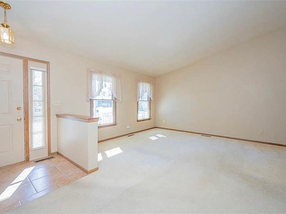 4th image of 5082 Winthrop Dr #5082