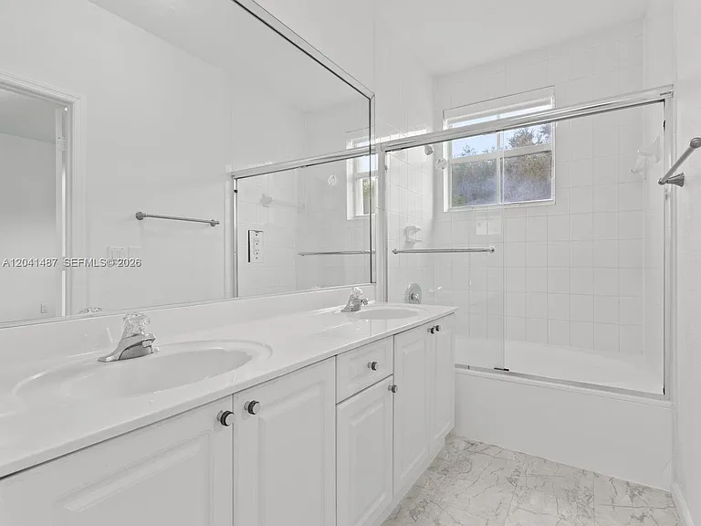 10966 NW 43rd Ter #10966 — Photo 30