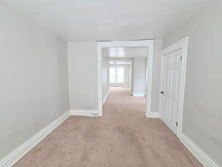 217 W Masterson Ave — Photo 4