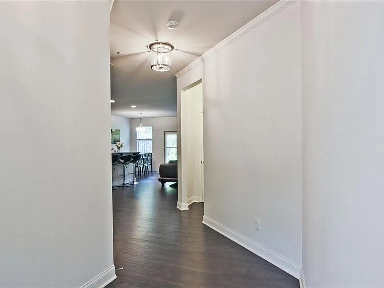 112 Davina Dr — Photo 4