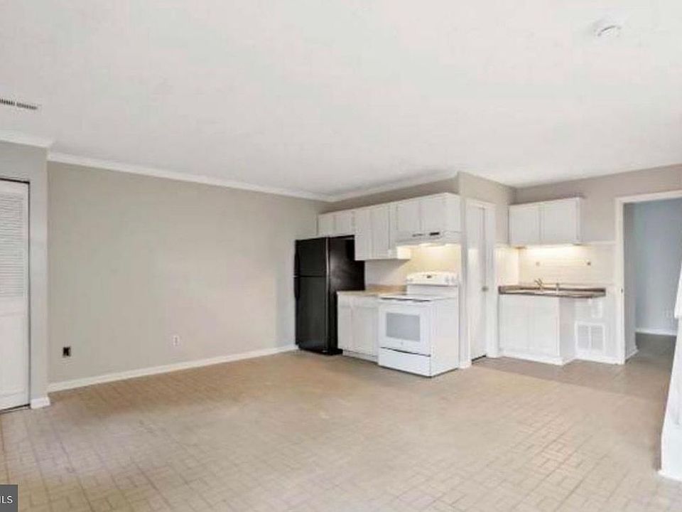 1st image of 5501 Woodlawn Manor Ct #Basement