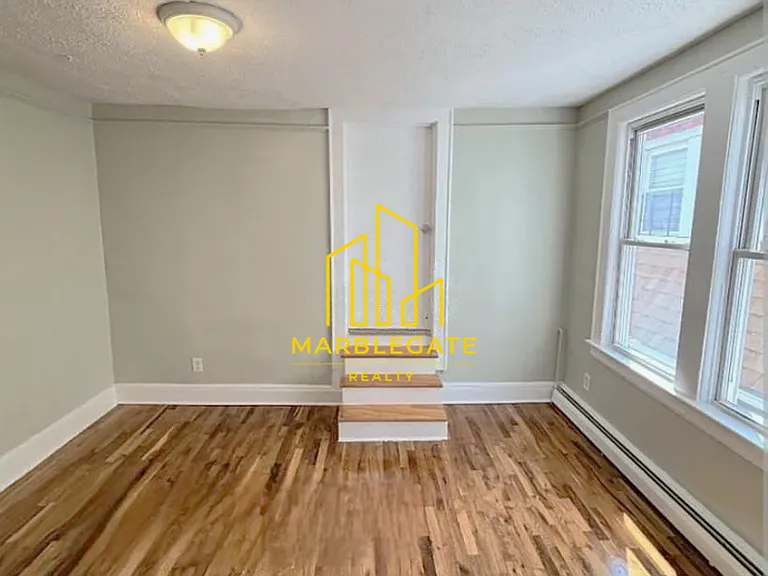 110-112 Eastern Pkwy #33R — Photo 3
