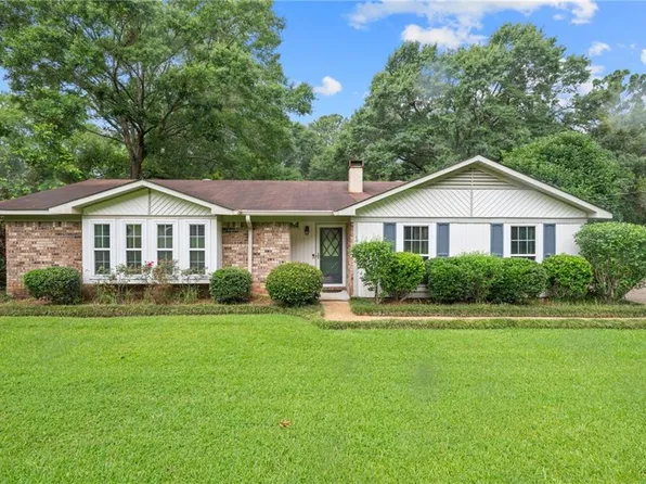 2602 Meadowview Dr, Mobile, AL 36695