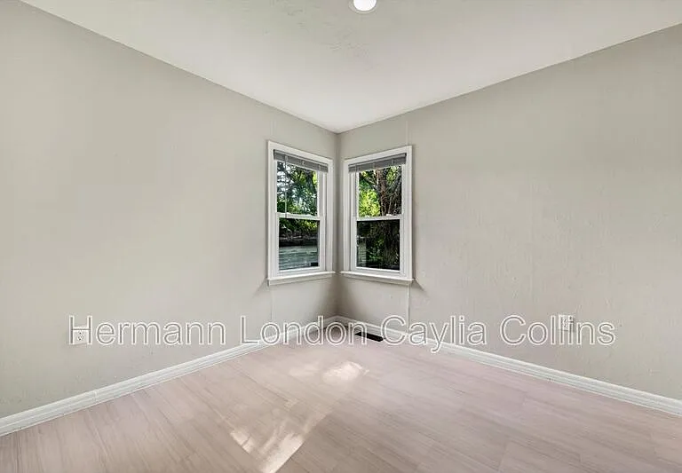 10117 Count Dr — Photo 17