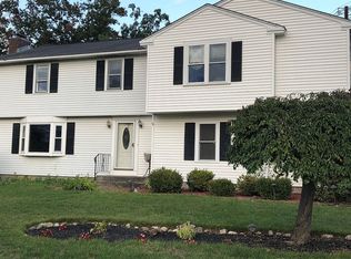 20 Hunters Ln, Nashua, NH 03063