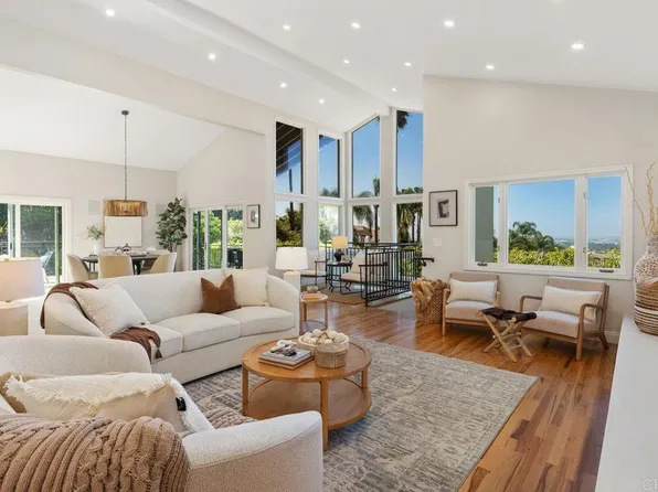 6829 Corintia St, Carlsbad, CA 92009