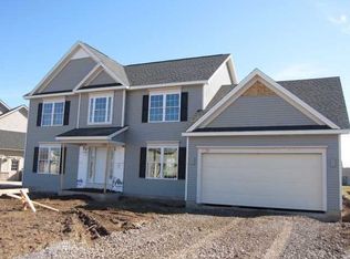 15 Radford Way, Greece, NY 14612