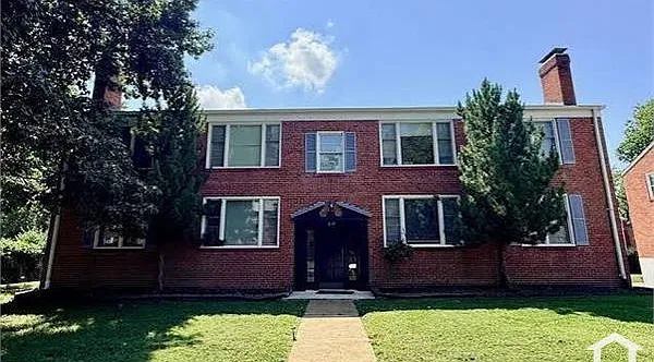2 bed, 1050 sqft, $1,800 — Photo 1