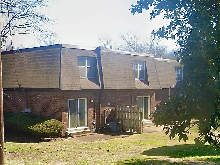 441 Harding Pl #D1 — Photo 4