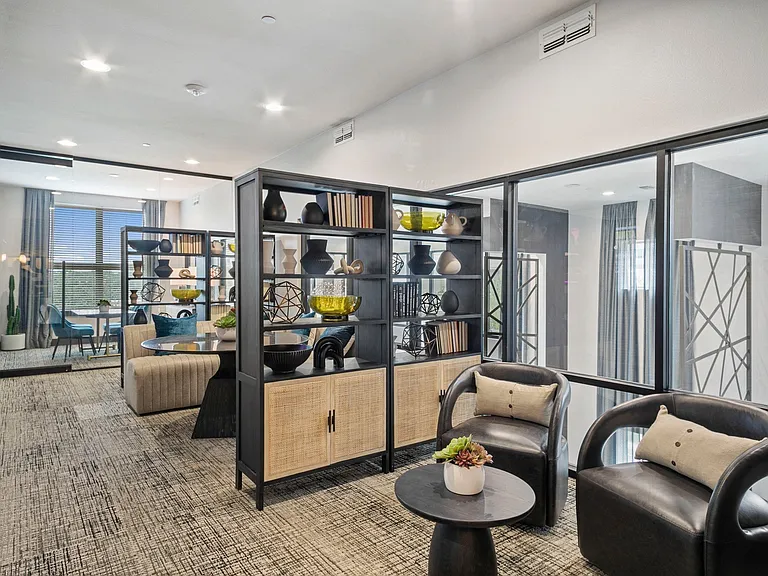 Entertainment lounge