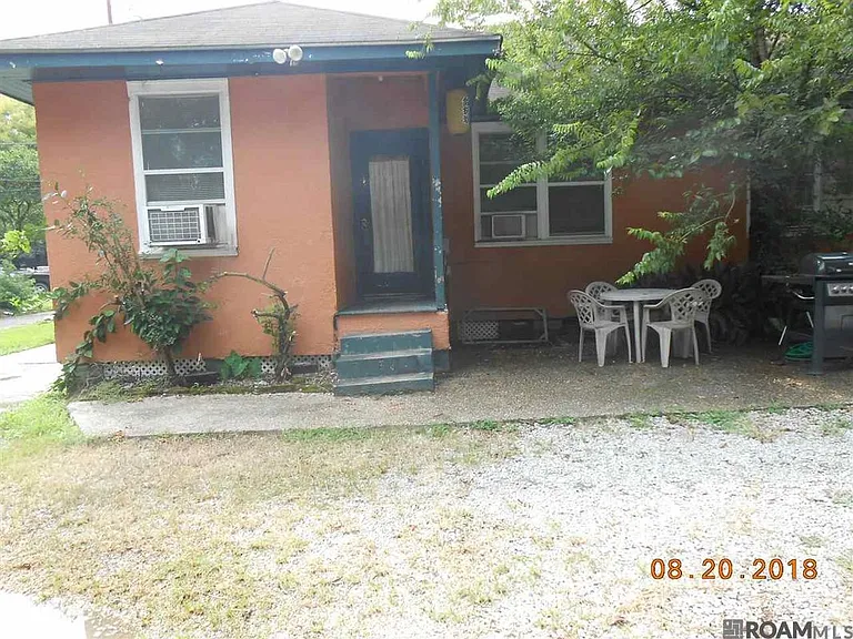 2148 Stanford Ave — Photo 12