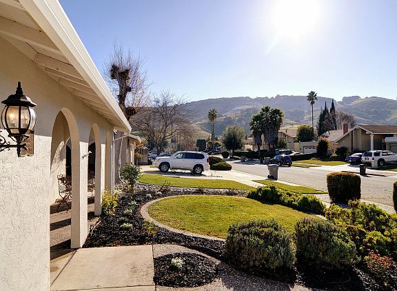 2nd image of 6310 Mountford Dr
