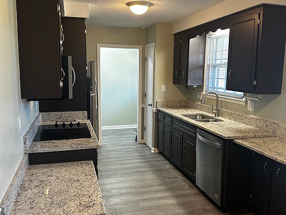 2nd image of 2284 Dewitt Dr