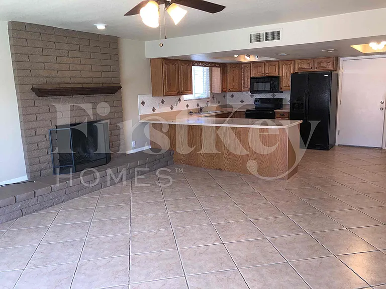 3672 W Windrose Dr — Photo 4