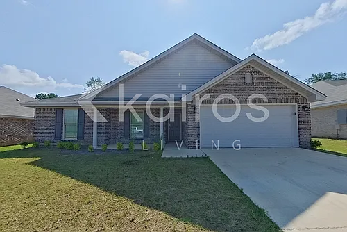 749 Park Ln Photo 1