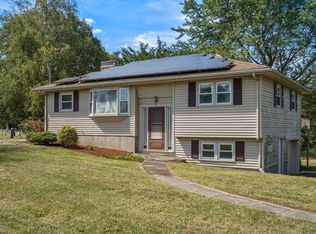 35 Pleasant St, Oxford, MA 01540