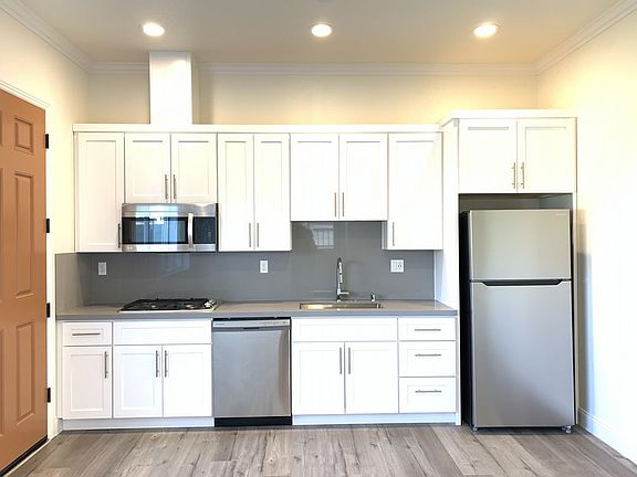 2nd image of 1725 1/2 Heirloom St