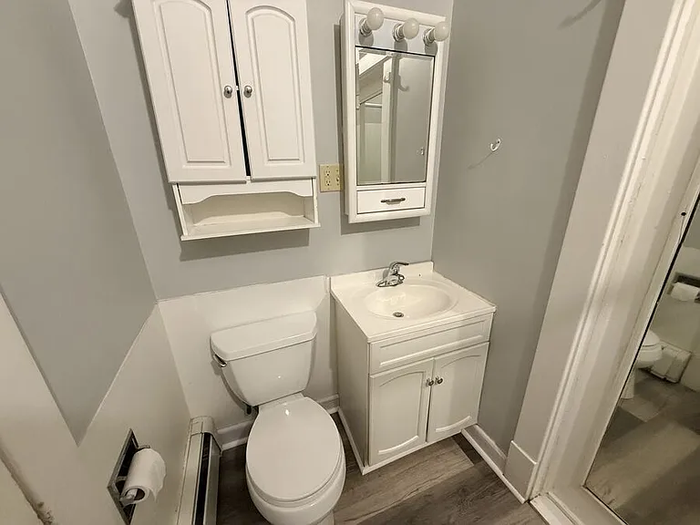 1204 Kenwood Ave — Photo 15