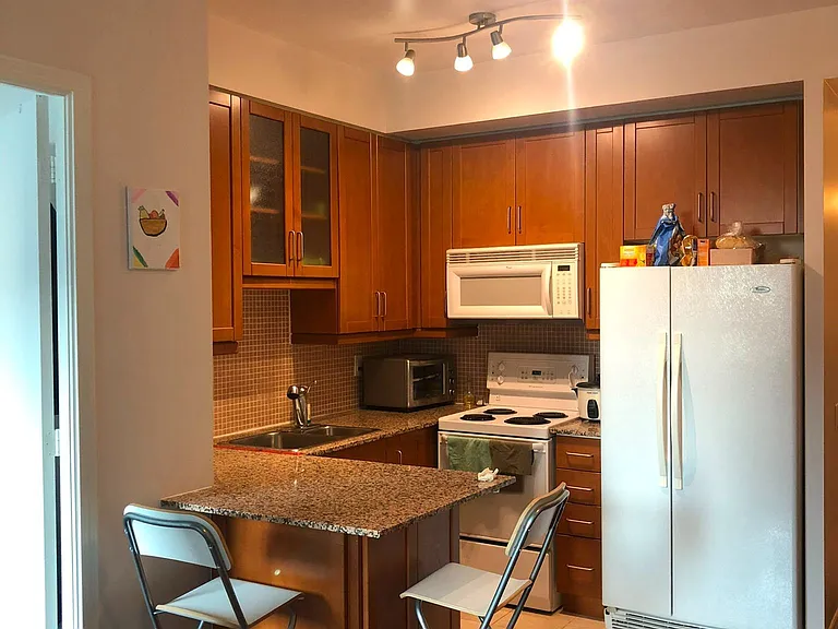 60 Byng Ave #302 — Photo 5