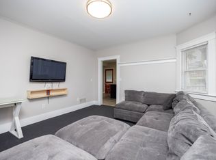 727 Oakland Ave APT 1, Ann Arbor, MI 48104