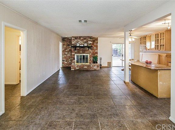 4th image of 7244 Caldus Ave