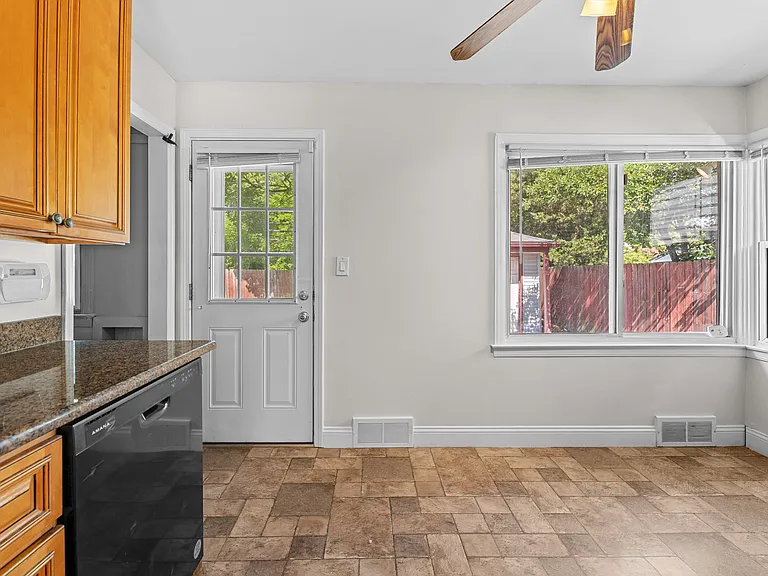 3725 Coolidge Hwy — Photo 8