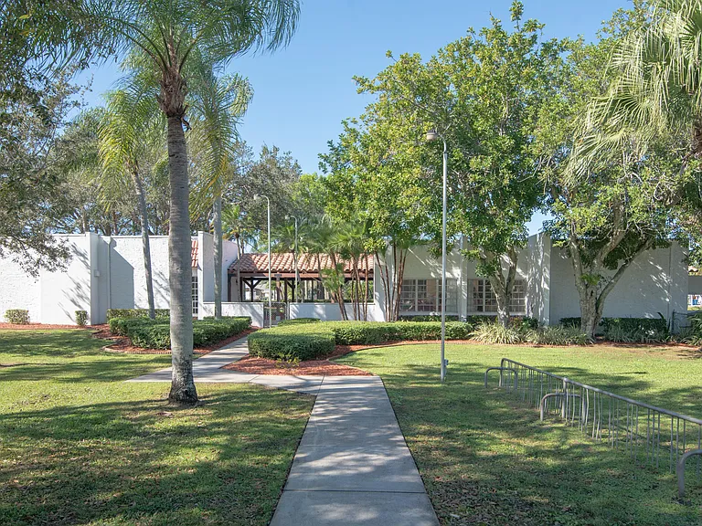 14 Jacaranda Ln — Photo 31