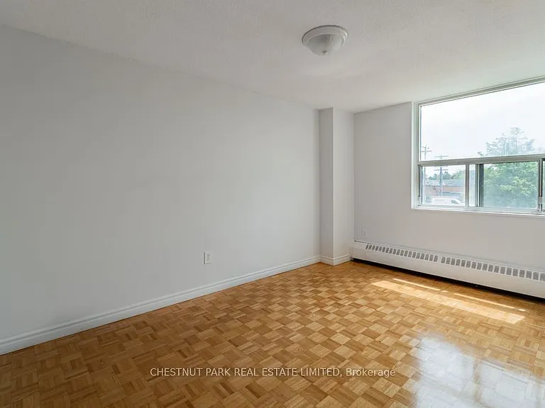 1060 Caven St #202 — Photo 15